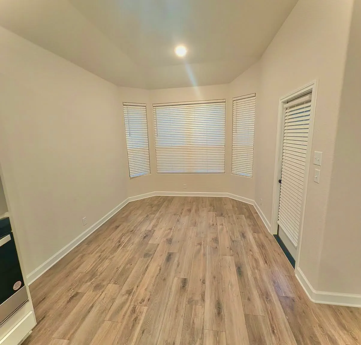 3 bed, 2.5 bath, 2155 sqft, $2,625 — Photo 4