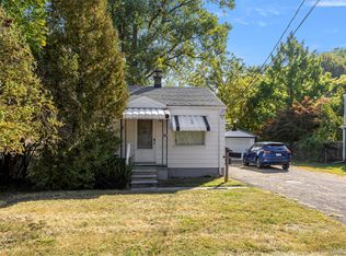 233 Magnolia Dr, Inkster, MI 48141