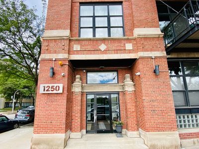 1250 W Van Buren St APT 202, Chicago, IL, 60607