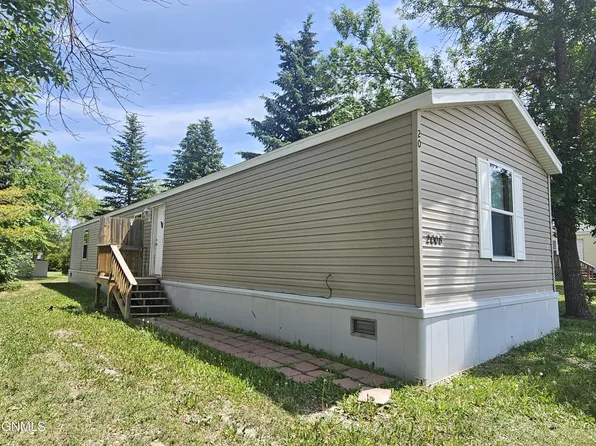 2008 6th Ave W, Williston, ND 58801