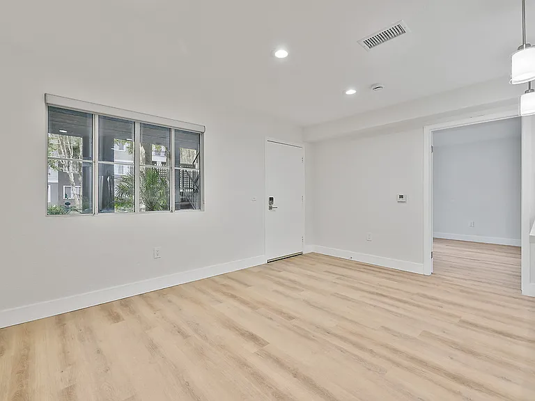 Mariners Place — Photo 12