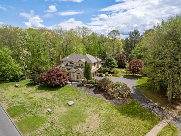 498 Eastbury Hill Road, Glastonbury, CT 06033