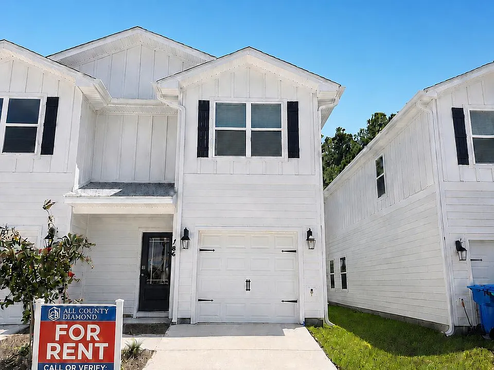 186 Ellery Ln