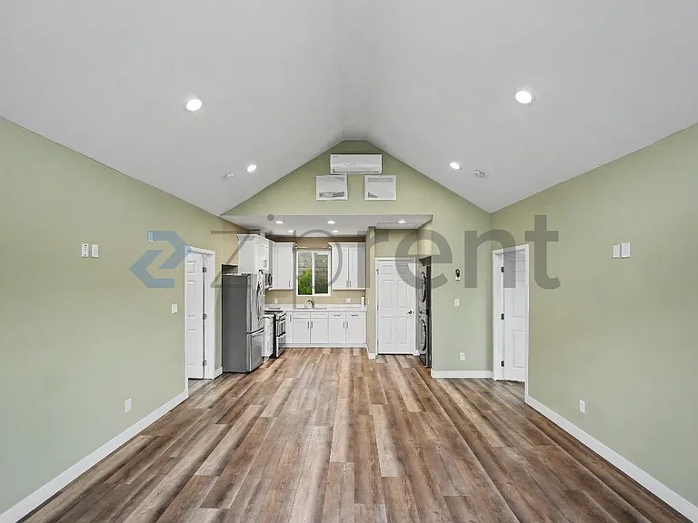5594 Western Ave #ADU — Photo 4