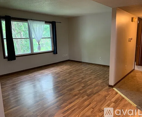 2230 Davis St — Photo 2
