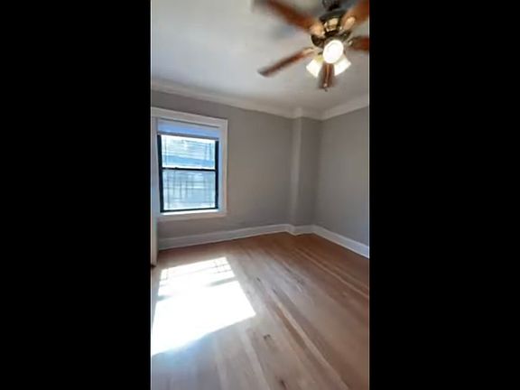 3rd image of 401-411 W Fullerton Ave #401-209E