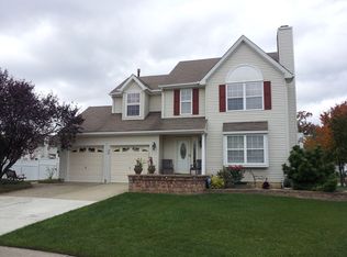 36 Santalina Dr, Sicklerville, NJ 08081