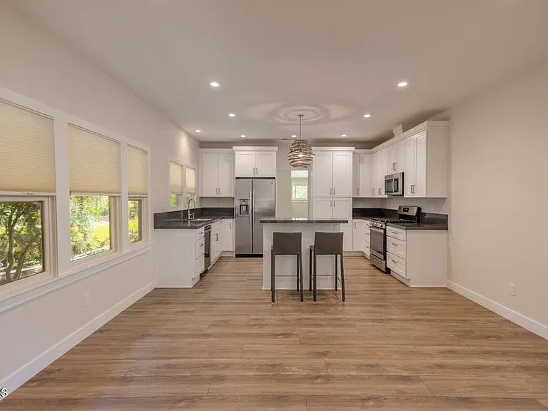 605 W Ojai Ave — Photo 5