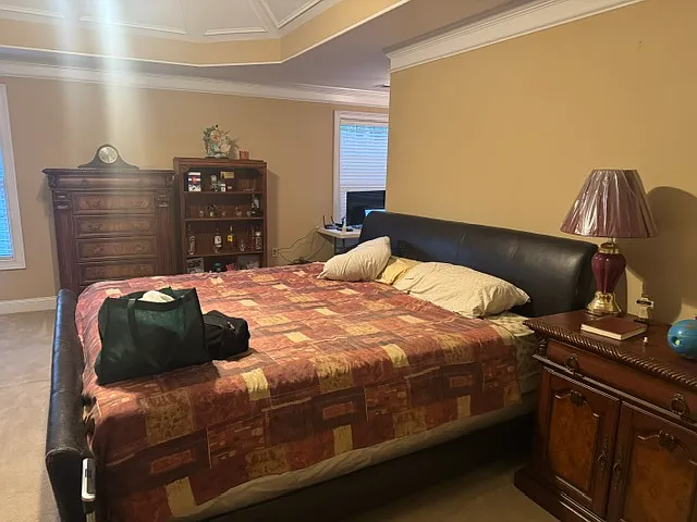 1 bed, 2300 sqft, $899 — Photo 1