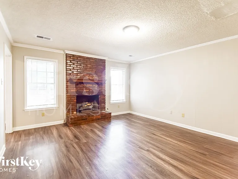 4110 Friendship Ln — Photo 3