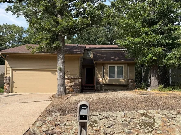 8 Weston Ln, Bella Vista, AR 72715