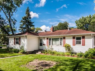 2630 6th Ave N, Grand Forks, ND 58203