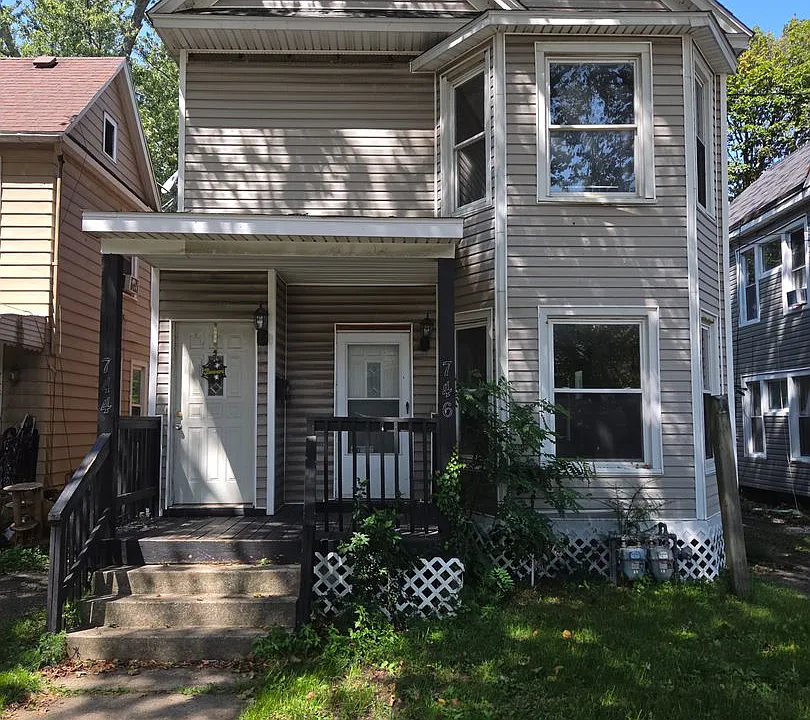744 E 6th St #746