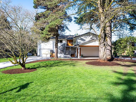 2nd image of 14055 NE River Vista Ln
