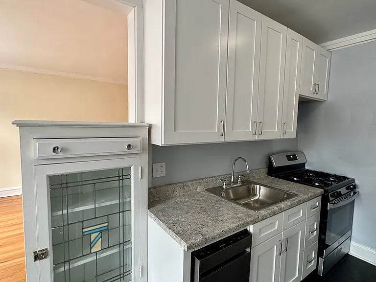2402-10 W Lunt Ave #7000-06 — Photo 3