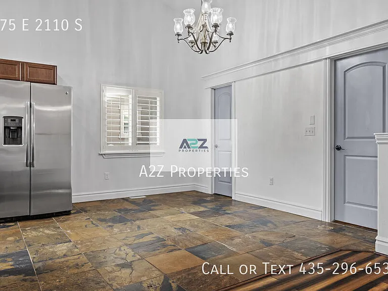 475 E 2110 S — Photo 11