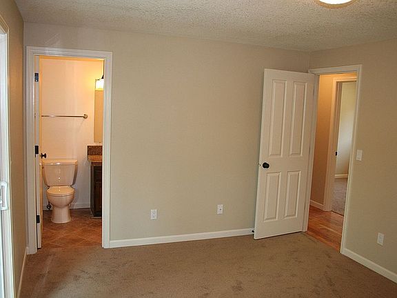 Master Bdrm w Bath 
