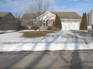 890 Wilshire Ln, Crete, IL 60417