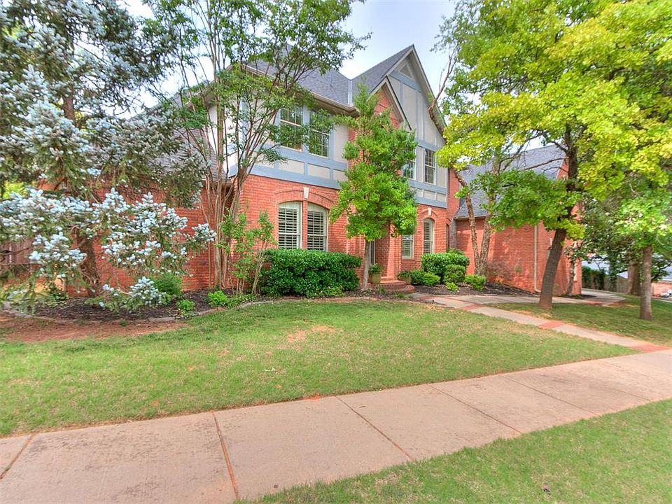 1st image of 2917 Kingwood Dr