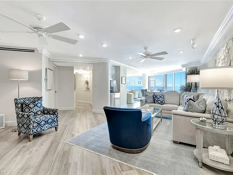 4041 Gulf Shore Blvd N #703 — Photo 4