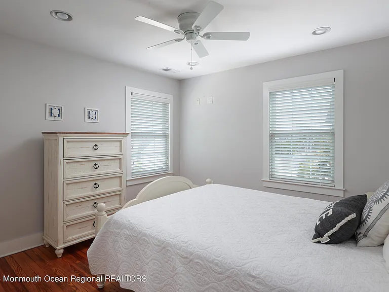912 Ocean Ave — Photo 21