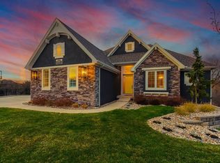 9422 Marion St, Lenexa, KS 66220