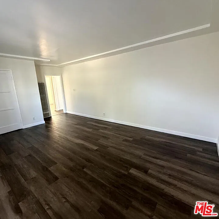 1 bed, 1.0 bath, 600 sqft, $1,995 — Photo 2