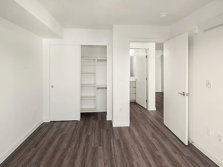 2 Bedroom - bedroom #1 alt image - 405