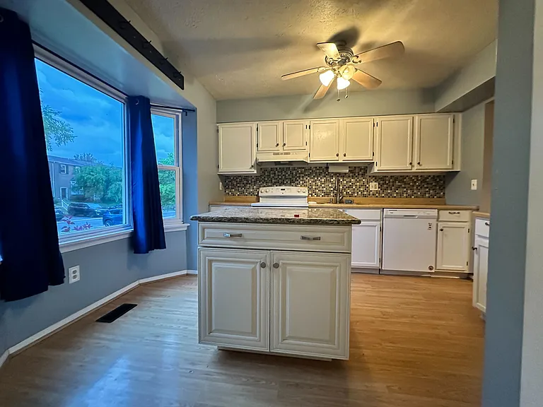 48 Stoneway Pl — Photo 6