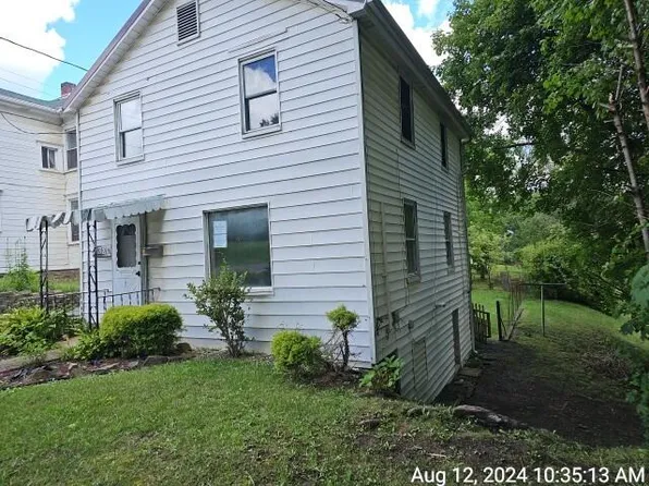1006 E Mahoning St, Punxsutawney, PA 15767