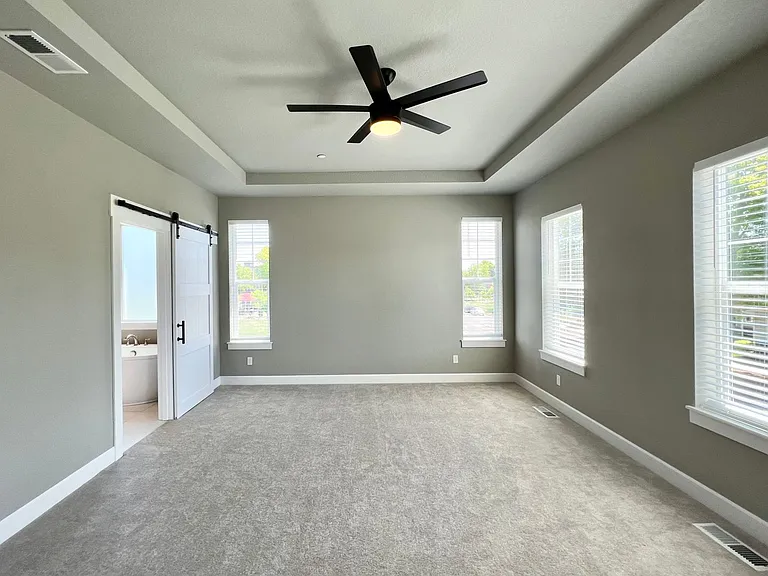 11571 SW Barber St — Photo 41