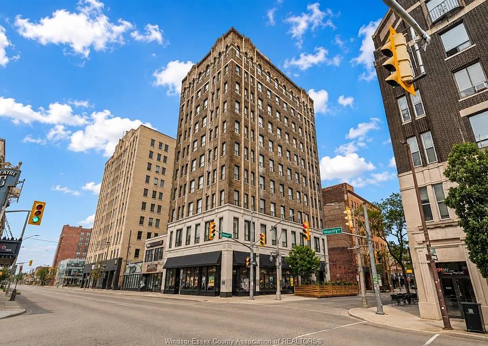 267 Pelissier St #401
