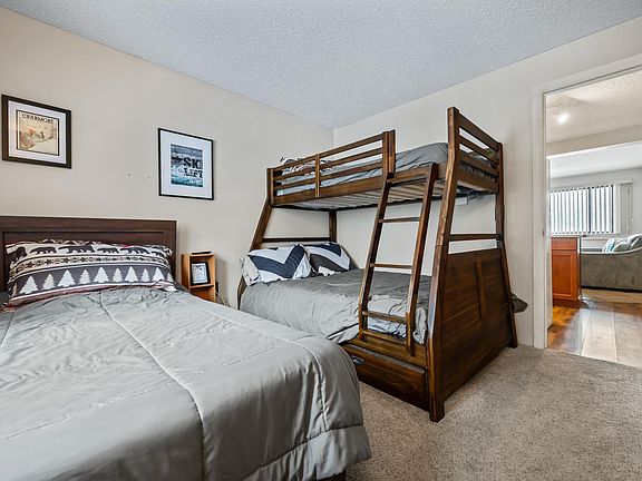 5th image of 46 Linderhof Golf Course Road #D5