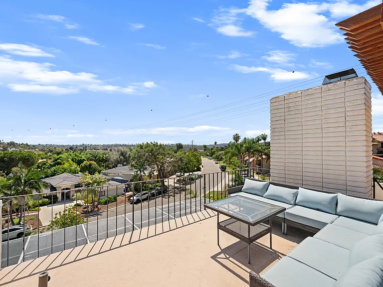 7025 Estrella De Mar Rd — Photo 20