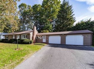 32 Arcadia St, Longmeadow, MA 01106