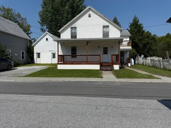 28 Hamilton Place, Richford, VT 05457