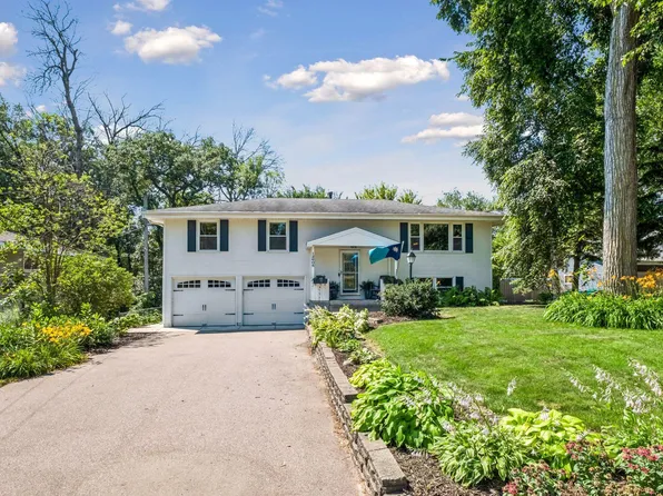 12605 25th Ave N, Plymouth, MN 55441