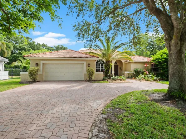 9715 Ridge Trace, Davie, FL 33328
