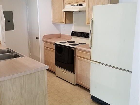 5th image of 4581 Shallowford Cir