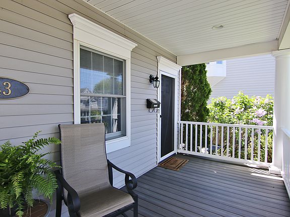 Enjoy the Neighborhood!