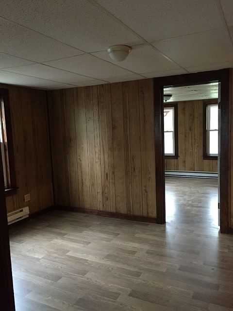 2nd image of 586 Norwich Rd APT 2