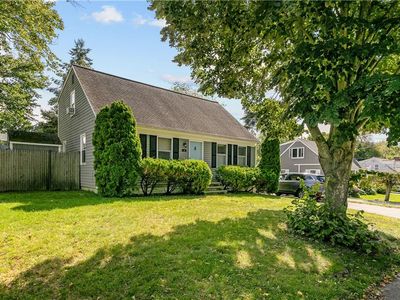 62 Beachmount Ave, Bristol, RI, 02809