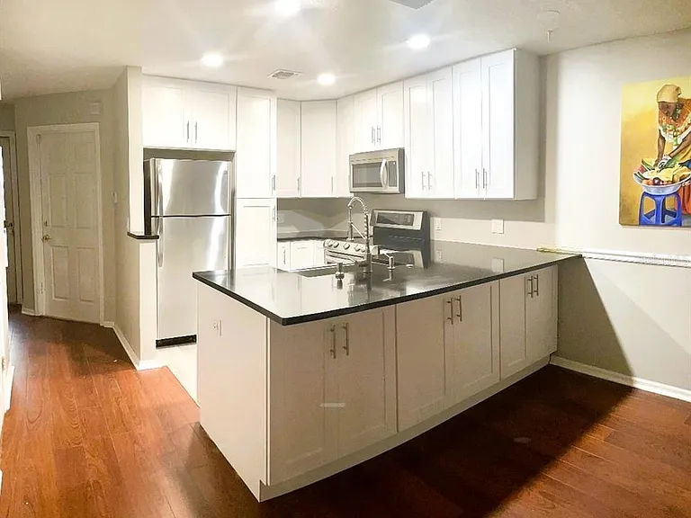 5171 Lazy Oaks Dr — Photo 5
