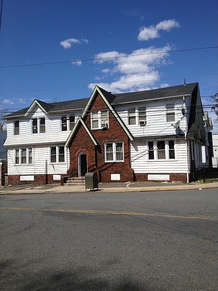 1st image of 90 Rosehill Pl
