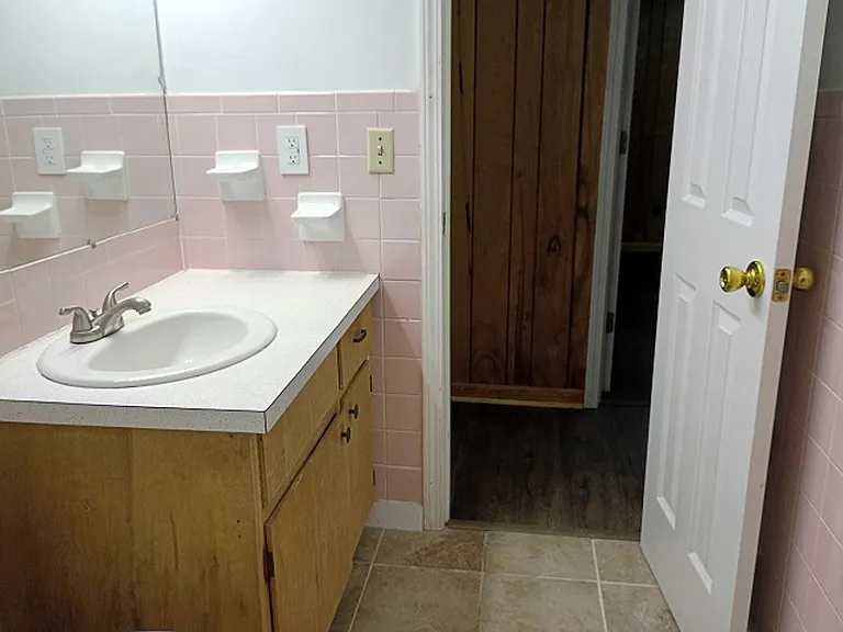 300 Slayden St — Photo 17