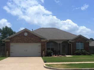 11151 Triple Crown Dr, Flint, TX 75762