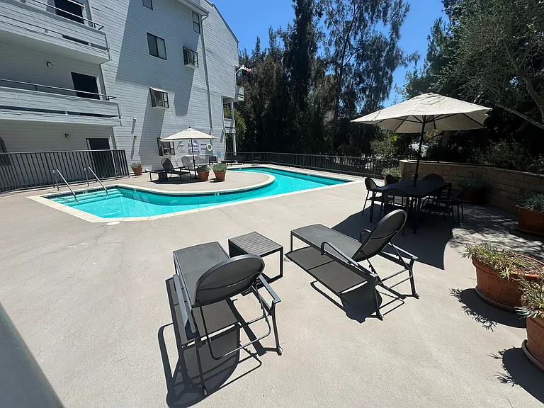 13331 Moorpark St #336 — Photo 16