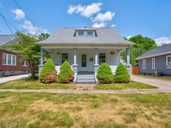 1013 Sycamore St, Muscatine, IA 52761