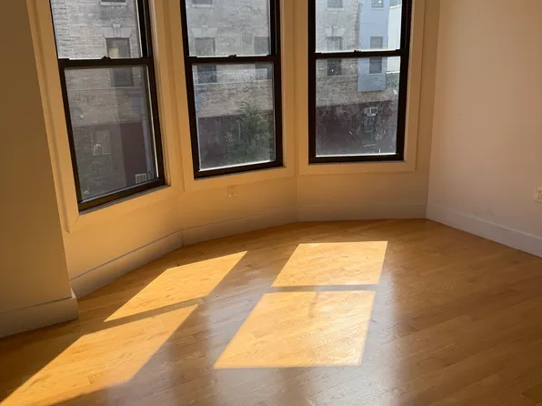 5424 5th Avenue image 1 of 7