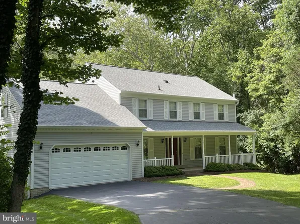 11438 Meath Dr, Fairfax, VA 22030